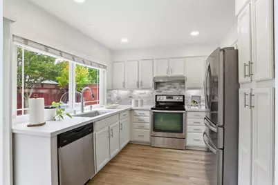 6263 Mahan Dr, San Jose, CA 95123 - Photo 11