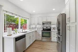 6263 Mahan Dr, San Jose, CA 95123 - Photo 11
