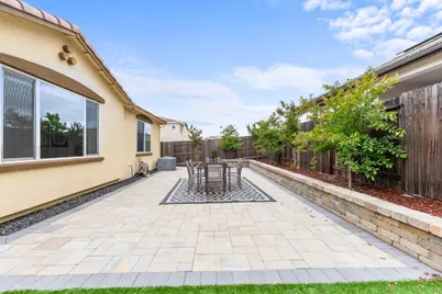 714 Burgundy St, Vacaville, CA 95687 - Photo 41