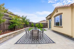 714 Burgundy St, Vacaville, CA 95687 - Photo 43