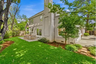 8 Almendra Ln, Los Altos, CA 94022 - Photo 27