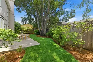8 Almendra Ln, Los Altos, CA 94022 - Photo 27