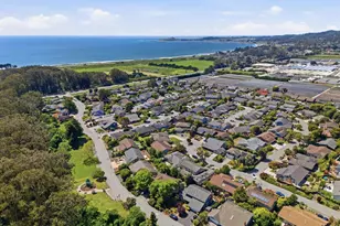 2021 Bordeaux Ln, Half Moon Bay, CA 94019 - Photo 3