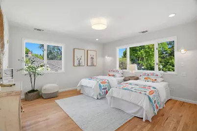 2066 Byron St, Palo Alto, CA 94301 - Photo 27