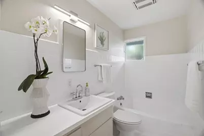 2066 Byron St, Palo Alto, CA 94301 - Photo 21