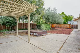 20683 Greenleaf Dr, Cupertino, CA 95014 - Photo 37