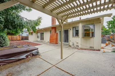 20683 Greenleaf Dr, Cupertino, CA 95014 - Photo 39