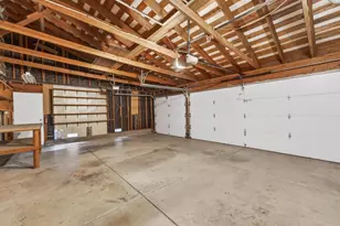 20683 Greenleaf Dr, Cupertino, CA 95014 - Photo 43