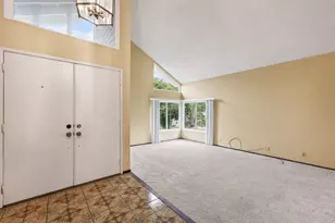 20683 Greenleaf Dr, Cupertino, CA 95014 - Photo 3