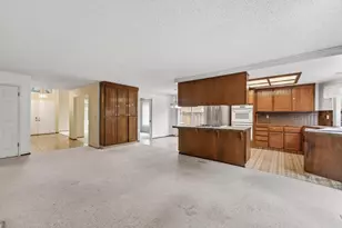 20683 Greenleaf Dr, Cupertino, CA 95014 - Photo 19