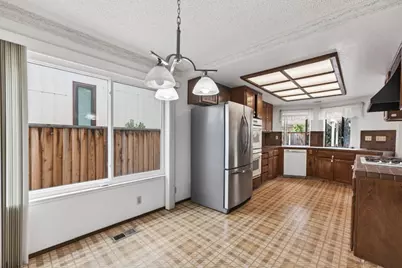 20683 Greenleaf Dr, Cupertino, CA 95014 - Photo 11