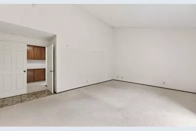 20683 Greenleaf Dr, Cupertino, CA 95014 - Photo 25