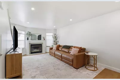 241 Gibson Dr F, Hollister, CA 95023 - Photo 3