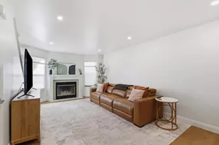 241 Gibson Dr F, Hollister, CA 95023 - Photo 3