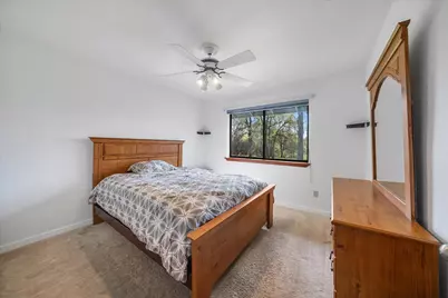19862 Paso Robles Ave, Redding, CA 96003 - Photo 23
