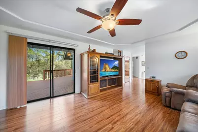 19862 Paso Robles Ave, Redding, CA 96003 - Photo 13