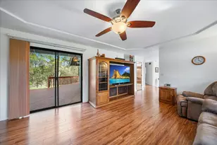 19862 Paso Robles Ave, Redding, CA 96003 - Photo 13