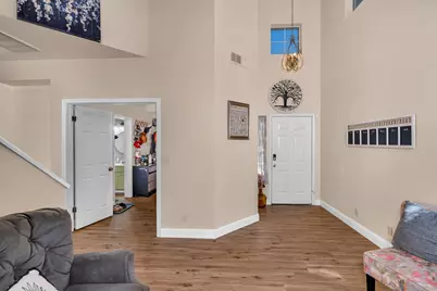 725 McKinley St, Los Banos, CA 93635 - Photo 9