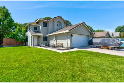 725 McKinley St, Los Banos, CA 93635 - Photo 3