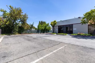 233 E Weddell Dr M, Sunnyvale, CA 94089 - Photo 3
