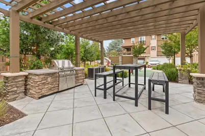541 Walker Dr, Mountain View, CA 94043 - Photo 25