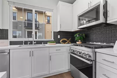 541 Walker Dr, Mountain View, CA 94043 - Photo 11