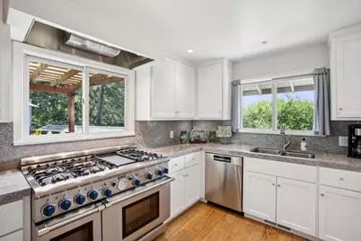23054 Evergreen Ln, Los Gatos, CA 95033 - Photo 9