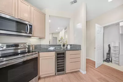 902 Sunrose 104, Sunnyvale, CA 94086 - Photo 3