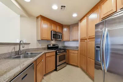 2250 Gellert Blvd 2312, South San Francisco, CA 94080 - Photo 15