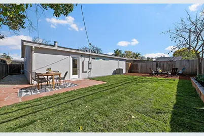 3193 Calzar Dr, San Jose, CA 95118 - Photo 25