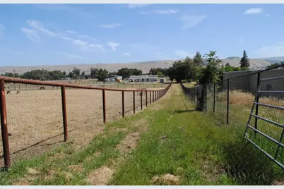 19963 Hale Ave, Morgan Hill, CA 95037 - Photo 27