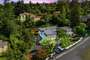 555 Chateau Dr, Hillsborough, CA 94010 - Photo 49