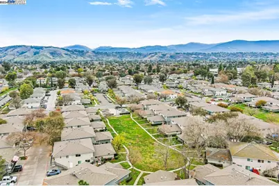 5479 Tyhurst Wkwy 1, San Jose, CA 95123 - Photo 29