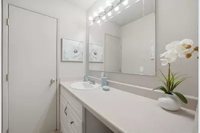 1256 Bacchus Dr, San Jose, CA 95122 - Photo 17