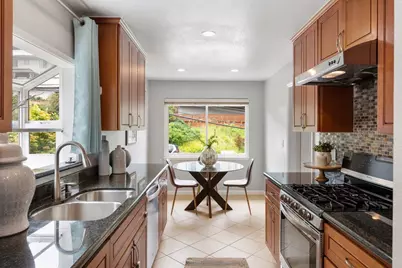 930 Glenview Dr, San Bruno, CA 94066 - Photo 17