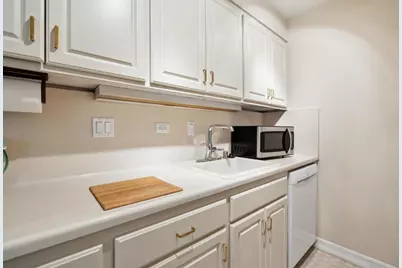 1515 Arc Way 305, Burlingame, CA 94010 - Photo 11