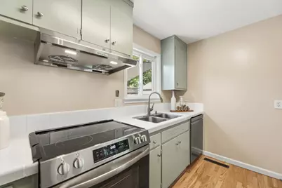5207 Halifax Dr, San Jose, CA 95130 - Photo 13