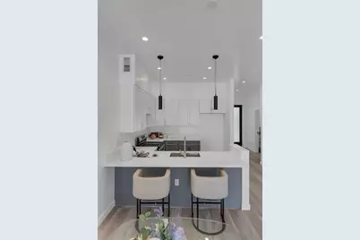 889 McLellan Dr 205, South San Francisco, CA 94080 - Photo 15