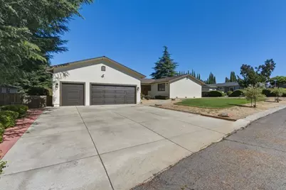 15 Rays Cir, Hollister, CA 95023 - Photo 3