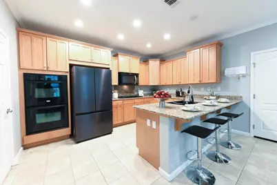 393 Rayos Del Sol Dr, San Jose, CA 95116 - Photo 13