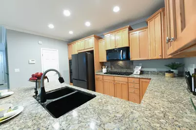 393 Rayos Del Sol Dr, San Jose, CA 95116 - Photo 17