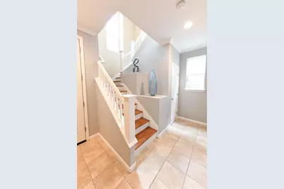 393 Rayos Del Sol Dr, San Jose, CA 95116 - Photo 23