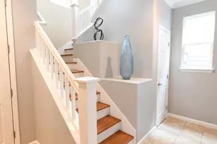 393 Rayos Del Sol Dr, San Jose, CA 95116 - Photo 23