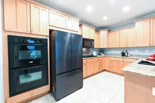 393 Rayos Del Sol Dr, San Jose, CA 95116 - Photo 15