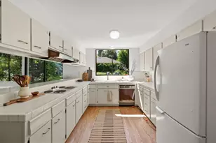 1955 Parkside Ave, Hillsborough, CA 94010 - Photo 13
