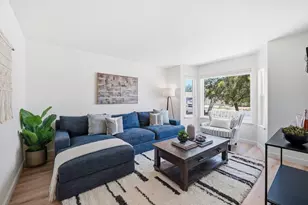 2140 Calistoga Dr, Hollister, CA 95023 - Photo 3