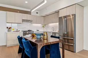 188 W Saint James St 11905, San Jose, CA 95110 - Photo 3