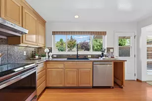 2377 Tulip Rd, San Jose, CA 95128 - Photo 17