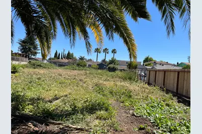 Beech St, East Palo Alto, CA 94303 - Photo 3