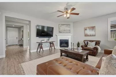 1634 Santana Ranch Dr, Hollister, CA 95023 - Photo 17